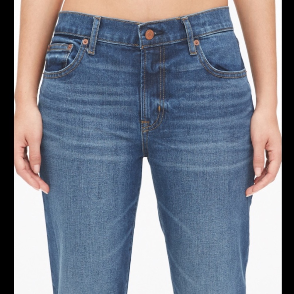 LIKE NEW Gap Girlfriend Jeans - midrise, 29r - Picture 6 of 6